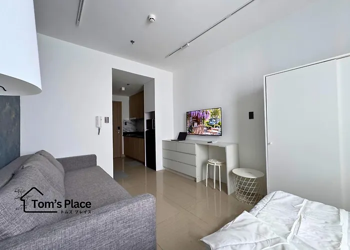 Tom's Place Apartment Manila
